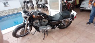Harley-Davidson 883 Custom Negra como nueva