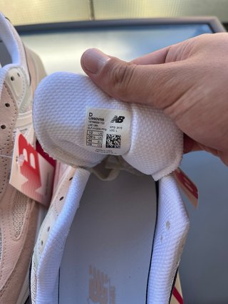 New Balance 990 V6 Beige/Rosa
