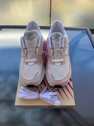 New Balance 990 V6 Beige/Rosa
