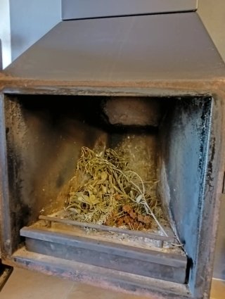 Chimenea de hierro suspendida