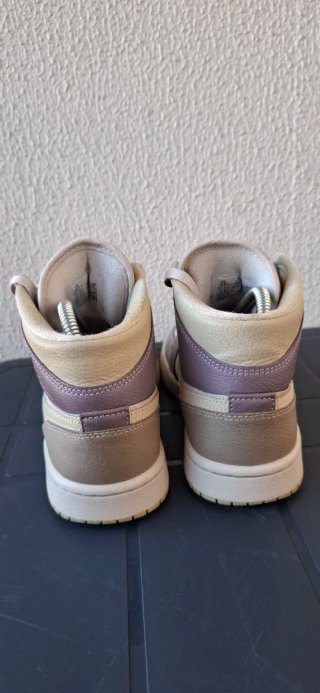 Nike Air Jordan 1 Mid Sanddrift Velvet 37.5