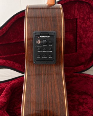Guitarra Alhambra 6P autoamplificada