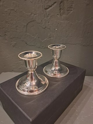 Juego de 2 Candelabros Plateados