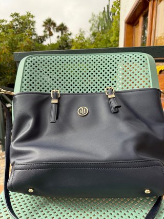 Bolso Tommy Hilfiger Azul Marino y Dorado
