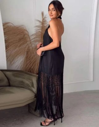 Vestido de fiesta con flecos
