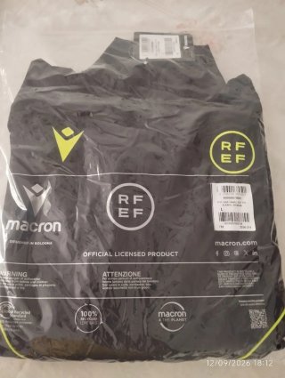 Chaqueta RFEF Macron Árbitro Oficial Talla L