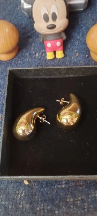 Pendientes gota abullonada dorados