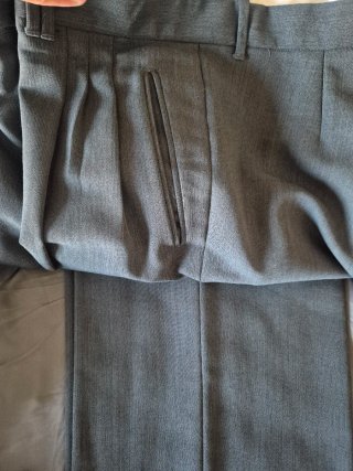 Traje de chaqueta gris sastreria