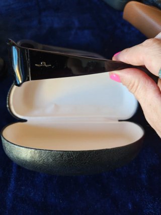 Gafas de sol unisex nuevas con funda incluida