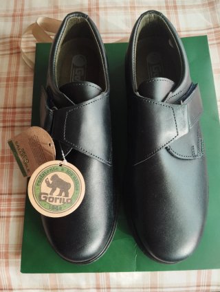 Zapatos Gorila Negros con Velcro