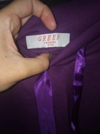 Pantalones morados con cordón