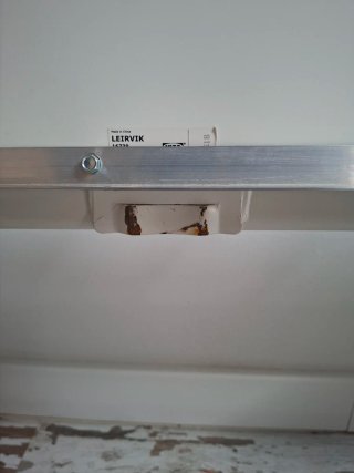 Cabezal de cama de matrimonio blanco