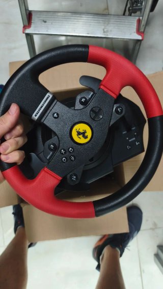Volante Thrustmaster T150 Ferrari PS4/PS3