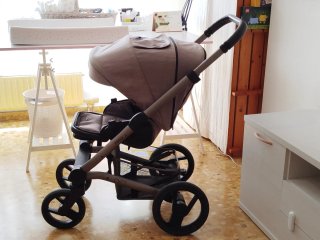 Mutsy Nio Carrito Bebé Gris Capazo y Asiento