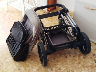 Mutsy Nio Carrito Bebé Gris Capazo y Asiento