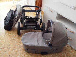 Mutsy Nio Carrito Bebé Gris Capazo y Asiento