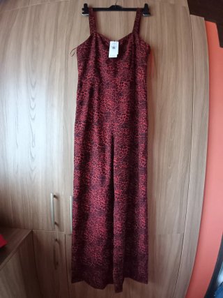 Mono Traje estampado leopardo alegre y elegante