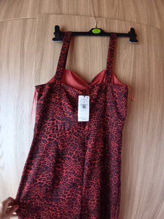 Mono Traje estampado leopardo alegre y elegante