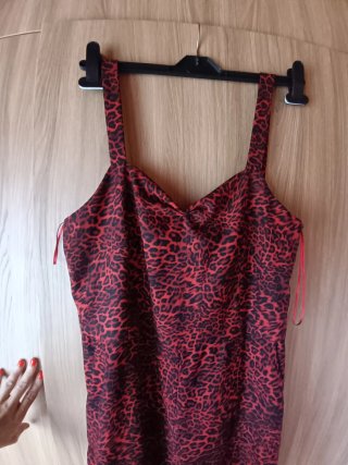 Mono Traje estampado leopardo alegre y elegante
