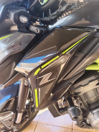 Kawasaki Z900 Negra y Verde