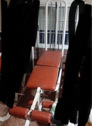 Máquina de gimnasio multifunción