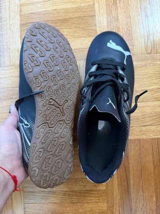 Zapatillas de fútbol Puma niño negras