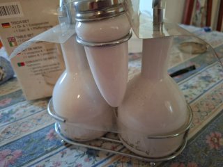 Set de mesa blanco y plateado