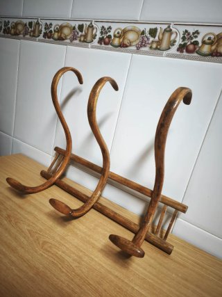 Perchero de madera antiguo REBAJADO
