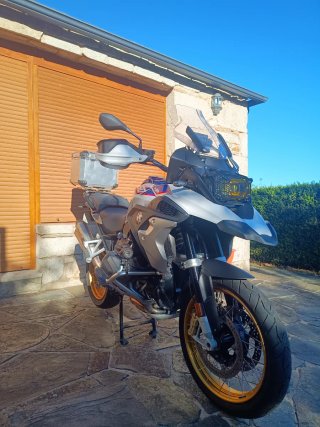 BMW R1250GS