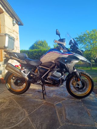 BMW R1250GS