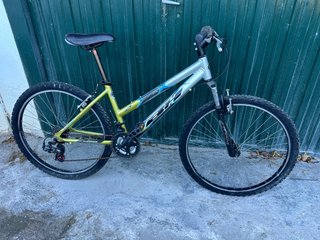 Bicicleta BH 2006 (Falta Freno Delantero)
