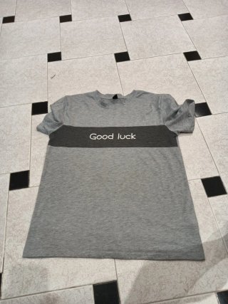 Camiseta gris niño Good luck