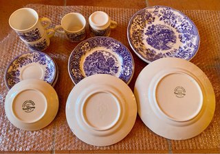 Vajilla Johnson Bros Vintage Azul y Blanco