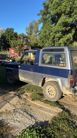 Daihatsu Rocky 1992