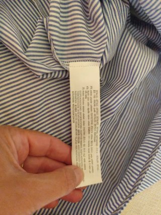 Sudadera Zara gris y rayas blancas y azul marino