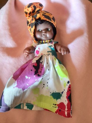 Muñeca Barriguitas Famosa color