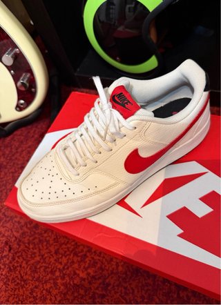 Nike Court Vision Low Blancas y Rojas