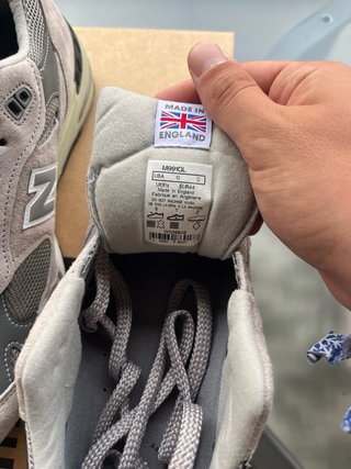 New Balance 991