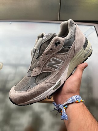 New Balance 991