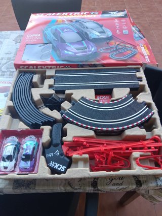 Scalextric Compact Cupra - ¡Como nuevo!
