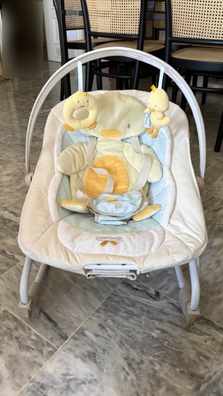 Hamaca para bebé con peluches
