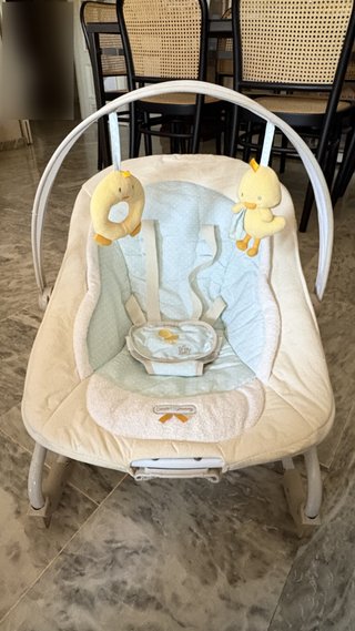 Hamaca para bebé con peluches