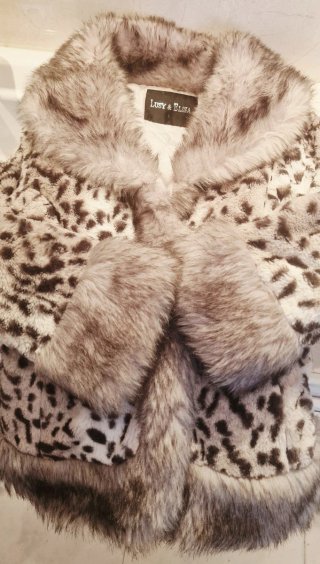 Chaqueta pelo leopardo gris