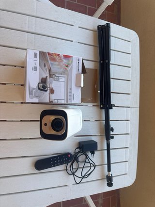 Mini Proyector Magcubic HD Wi-Fi Android + Trípode