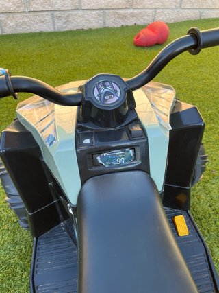 Quad eléctrico infantil Feber