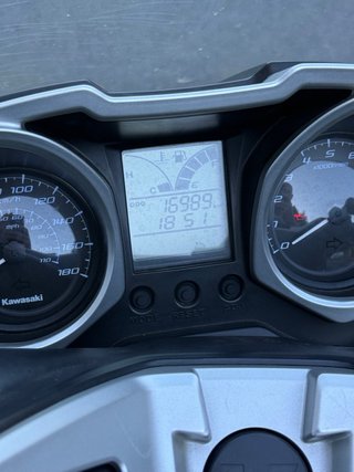 Kawasaki J300 2015