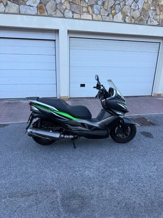 Kawasaki J300 2015