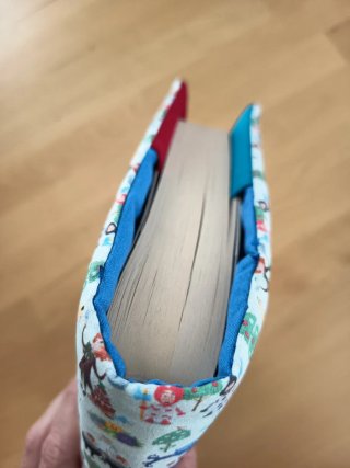 Funda de libro Alicia en el país de las maravillas