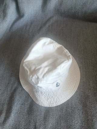 Sombrero de pescador blanco 9/12 meses con barco