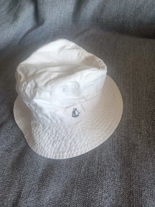 Sombrero de pescador blanco 9/12 meses con barco